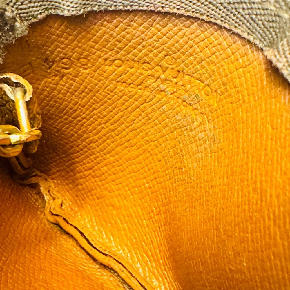 Louis Vuitton Gold and Brown Monogram Key Holder - Picture 6 of 11